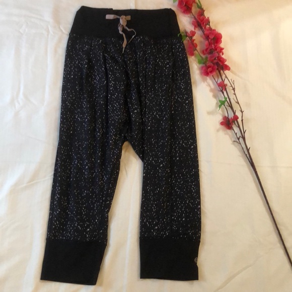 Black and White Harem Lululemon Pants